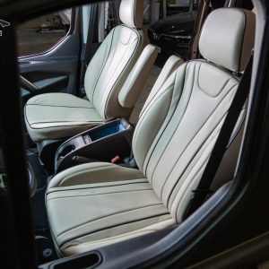 Độ ghế limousine xe Ford Tourneo