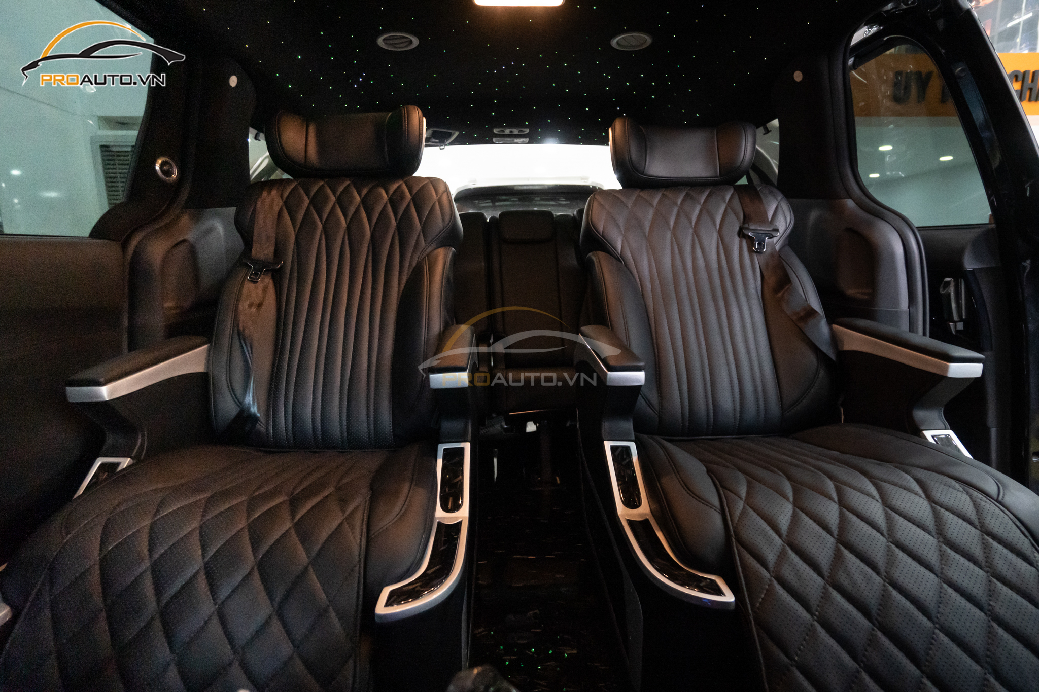 Độ ghế limousine xe Land Cruiser