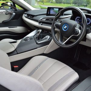 Đổi màu nội thất toàn bộ xe BMW i8