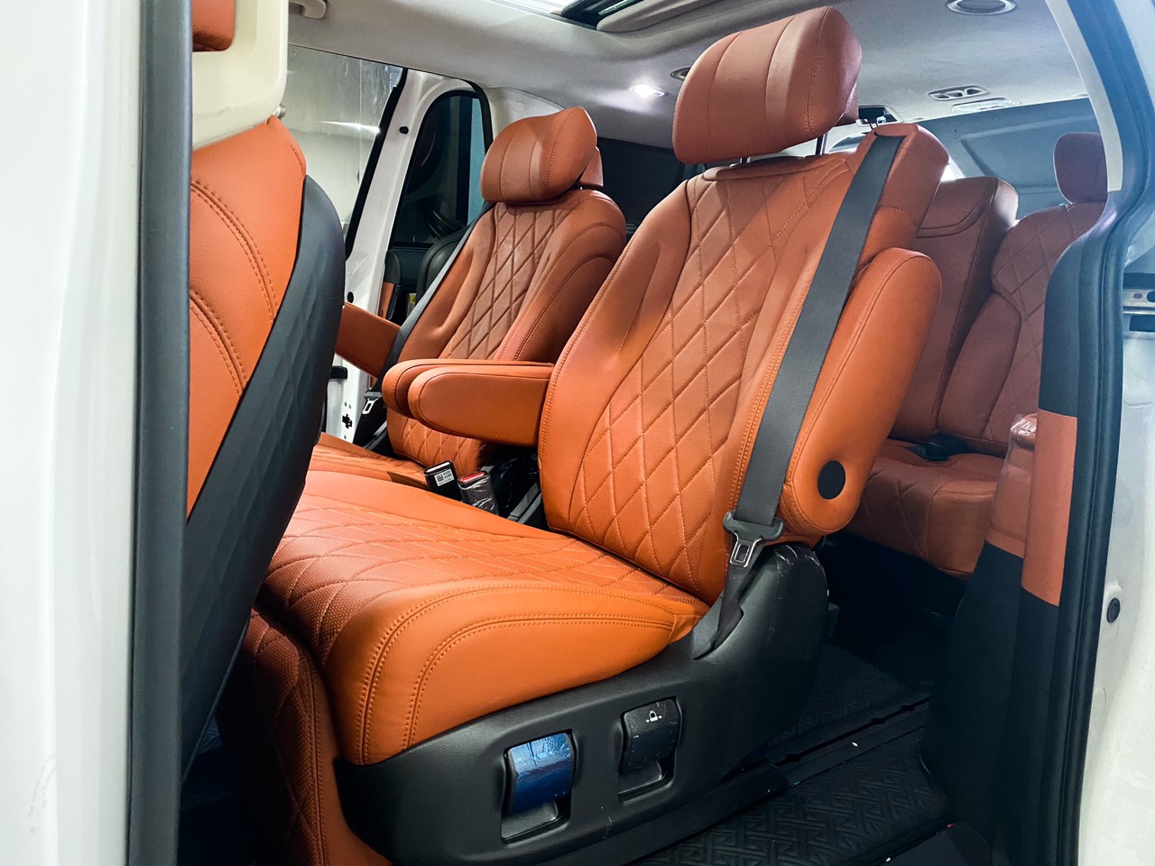 Độ ghế Limousine gói cơ bản cho xe ô tô