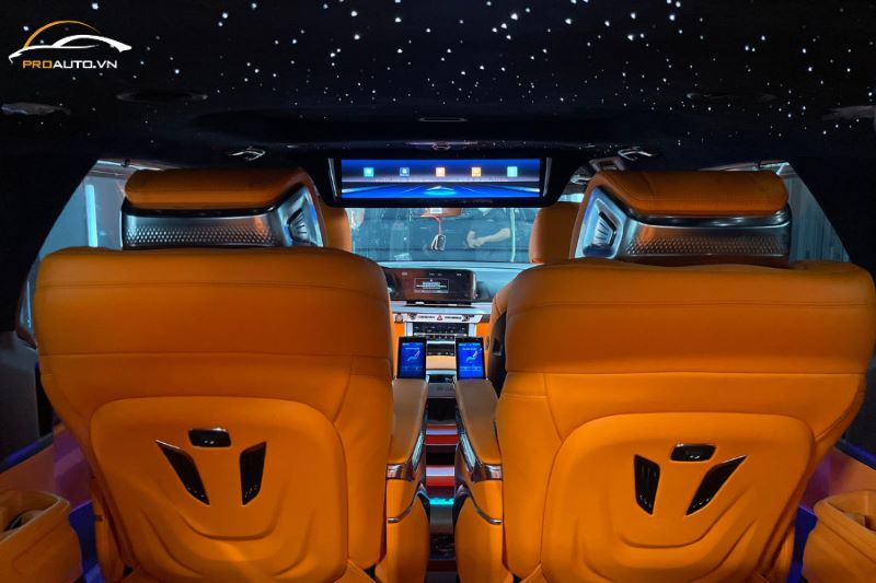Độ ghế limousine xe ô tô - Màn hình TV 29 inch