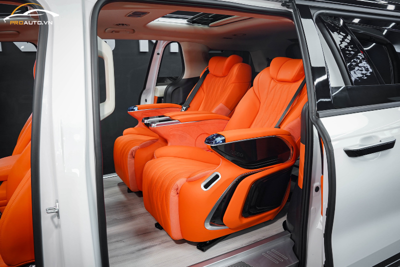 Độ ghế Limousine tại Hà Nội phiên bản Hongyi Crystal 2.0 Plus