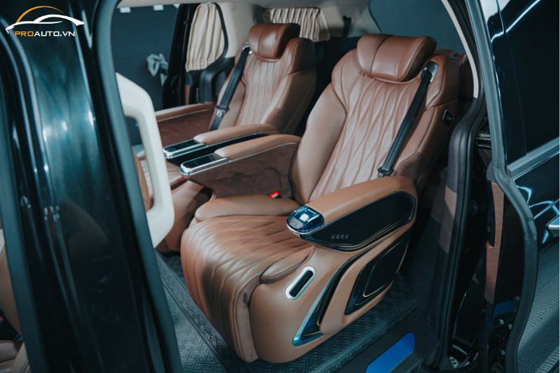 Độ ghế Limousine tại Hà Nội phiên bản Hongyi Crystal 2.0 Pro
